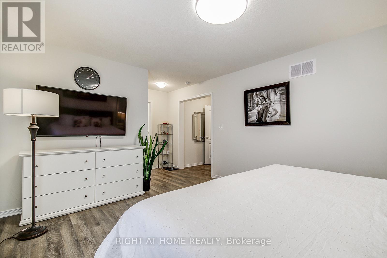 40 Mcwatters Street, Hamilton, Ontario  L0R 1C0 - Photo 30 - X12561846