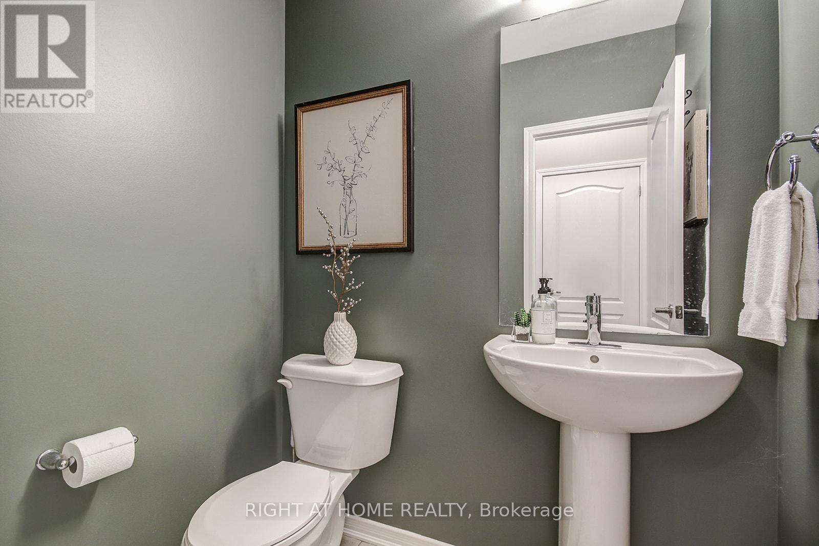 40 Mcwatters Street, Hamilton, Ontario  L0R 1C0 - Photo 35 - X12561846