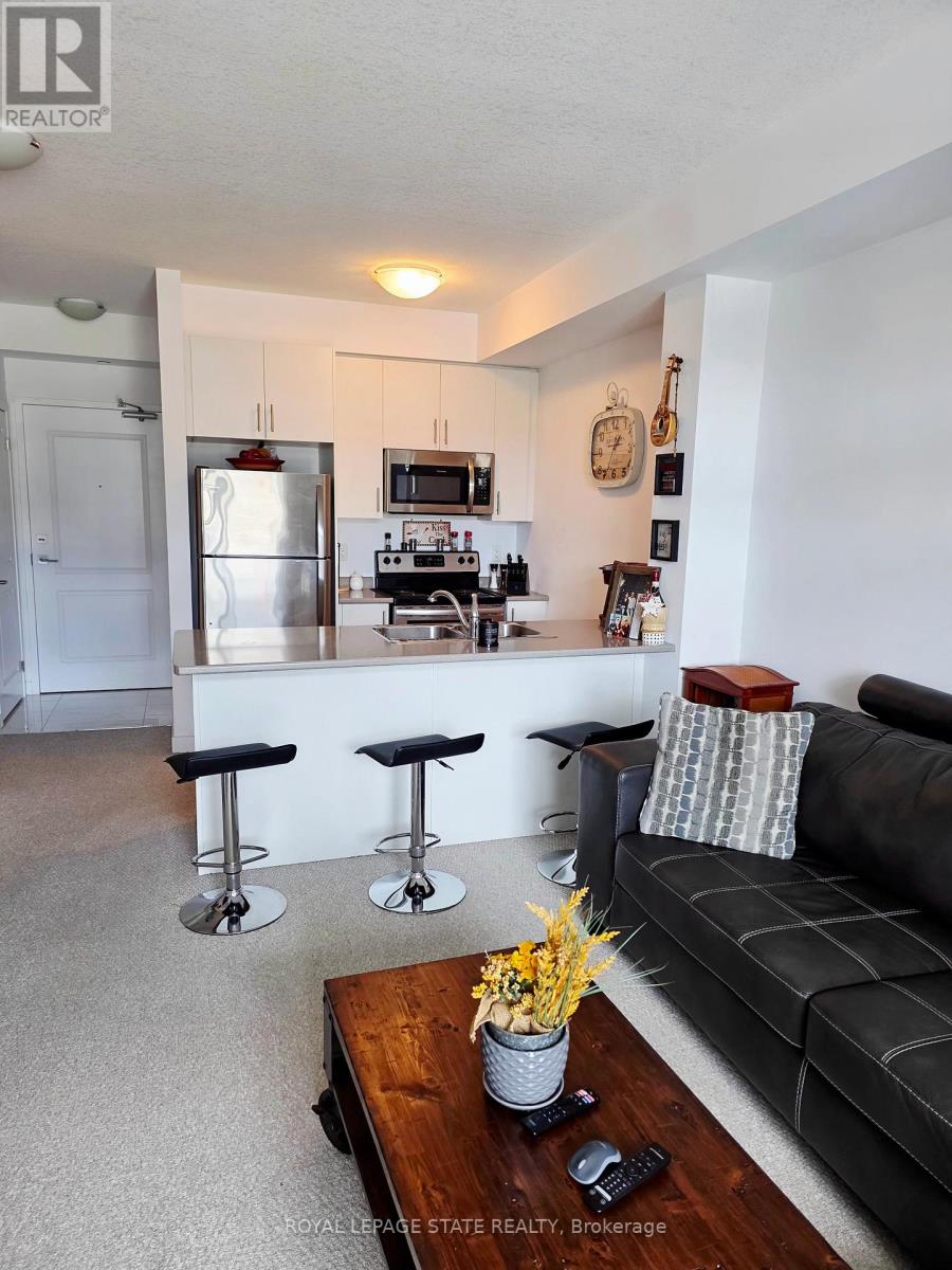 307 - 125 Shoreview Place, Hamilton, Ontario  L8E 0K3 - Photo 4 - X12561862