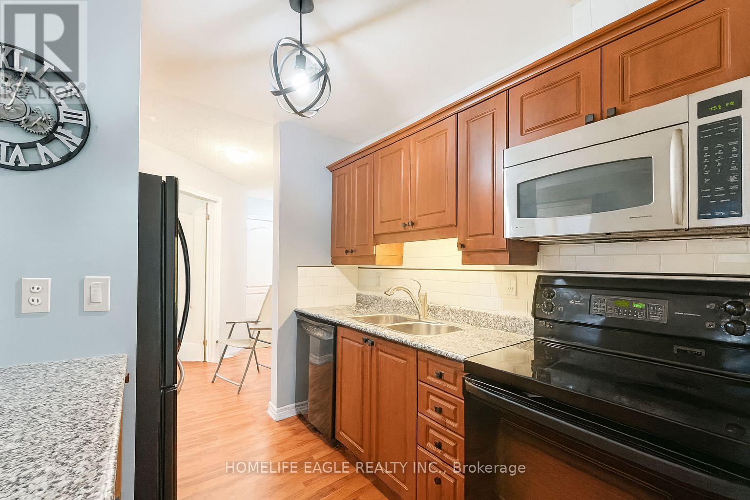 302 - 135 James Street S, Hamilton, Ontario  L8P 2Z6 - Photo 5 - X12562002