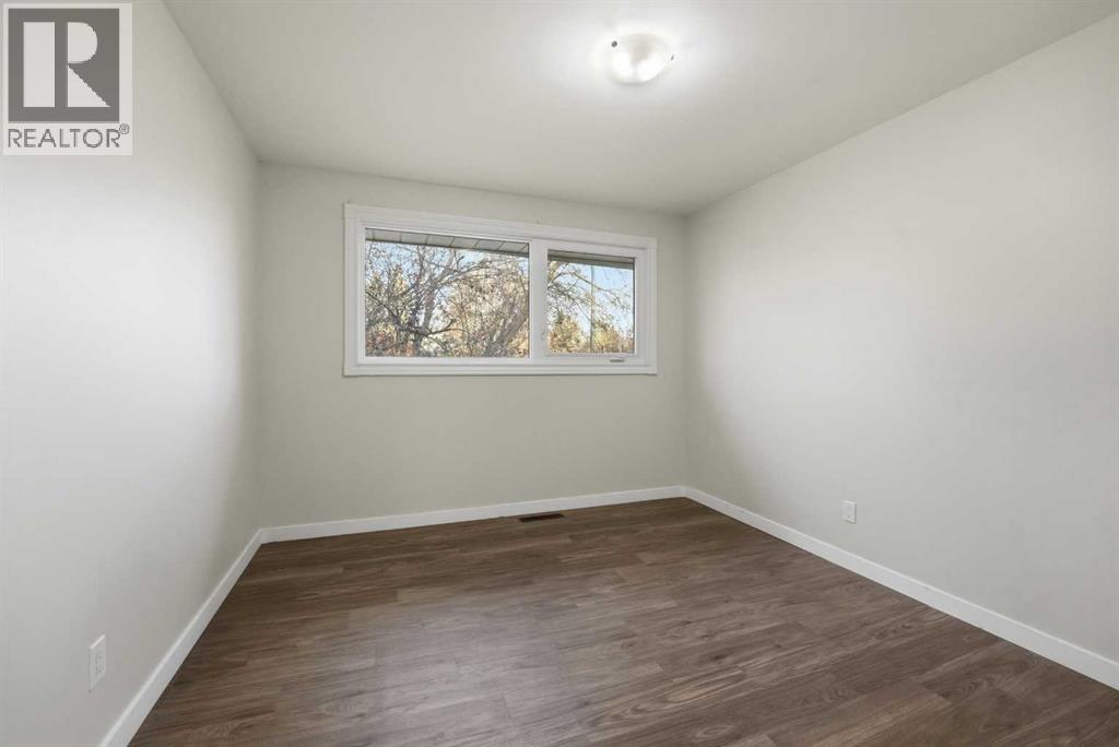 5833 41 Streetcrescent, Red Deer, Alberta  T4N 1B5 - Photo 12 - A2270811