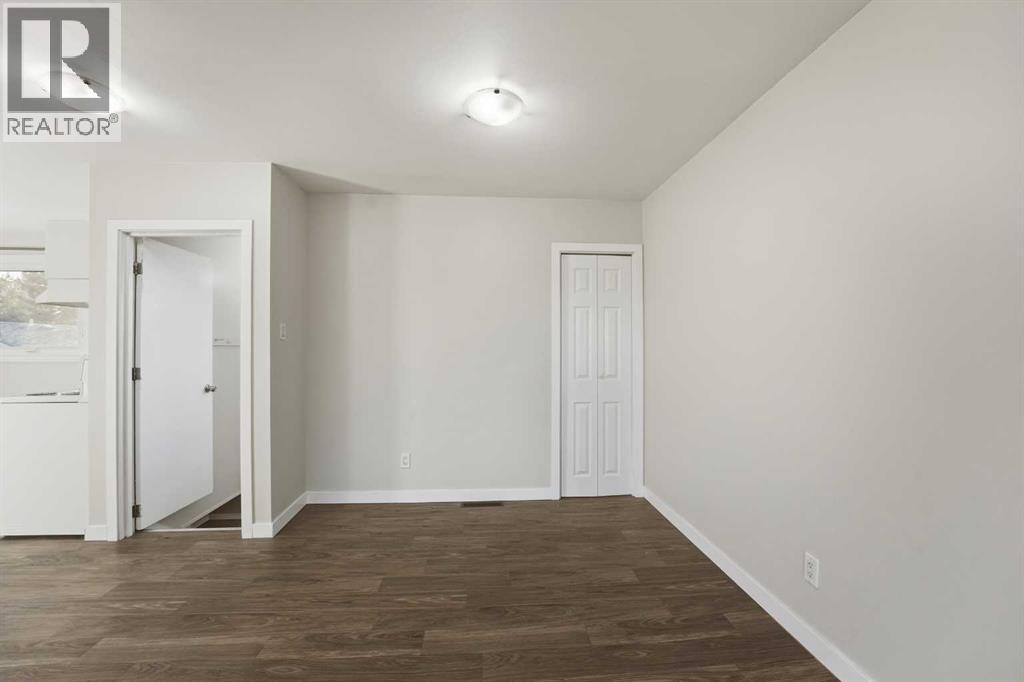 5833 41 Streetcrescent, Red Deer, Alberta  T4N 1B5 - Photo 5 - A2270811