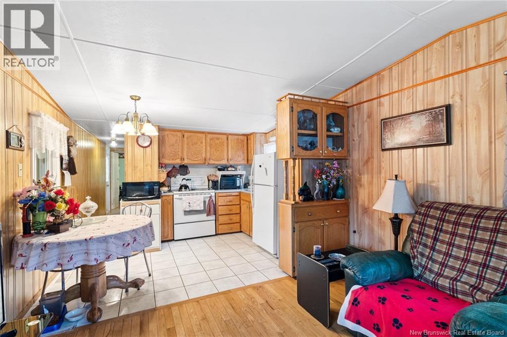 71 Chestnut Street, Minto, New Brunswick  E4B 3L4 - Photo 11 - NB130397