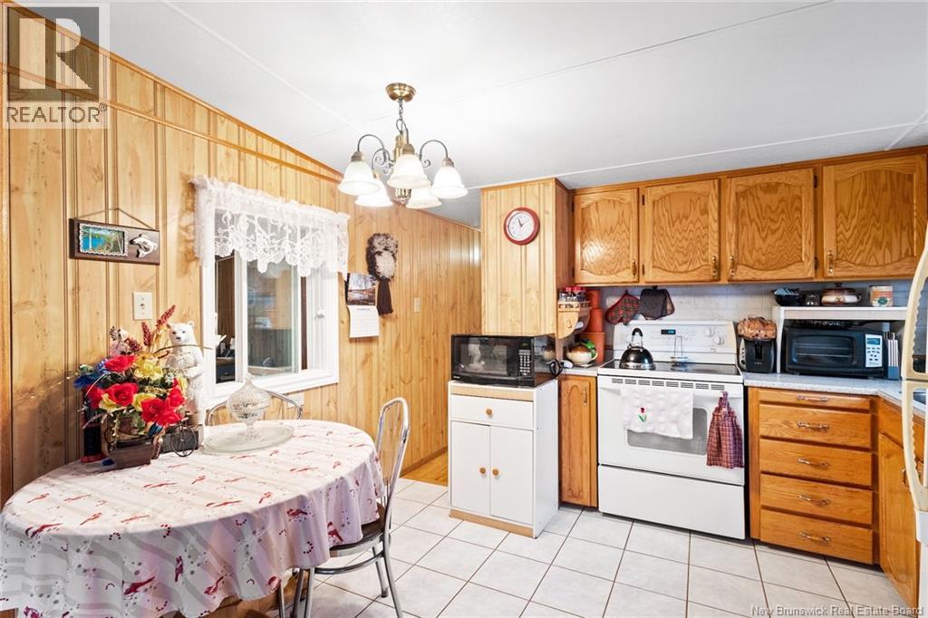 71 Chestnut Street, Minto, New Brunswick  E4B 3L4 - Photo 14 - NB130397