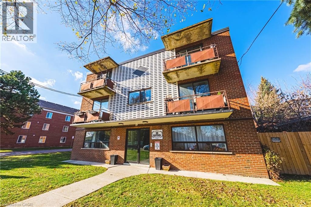 30 Hayden Street, Hamilton, Ontario  L9A 2X2 - Photo 3 - 40787113