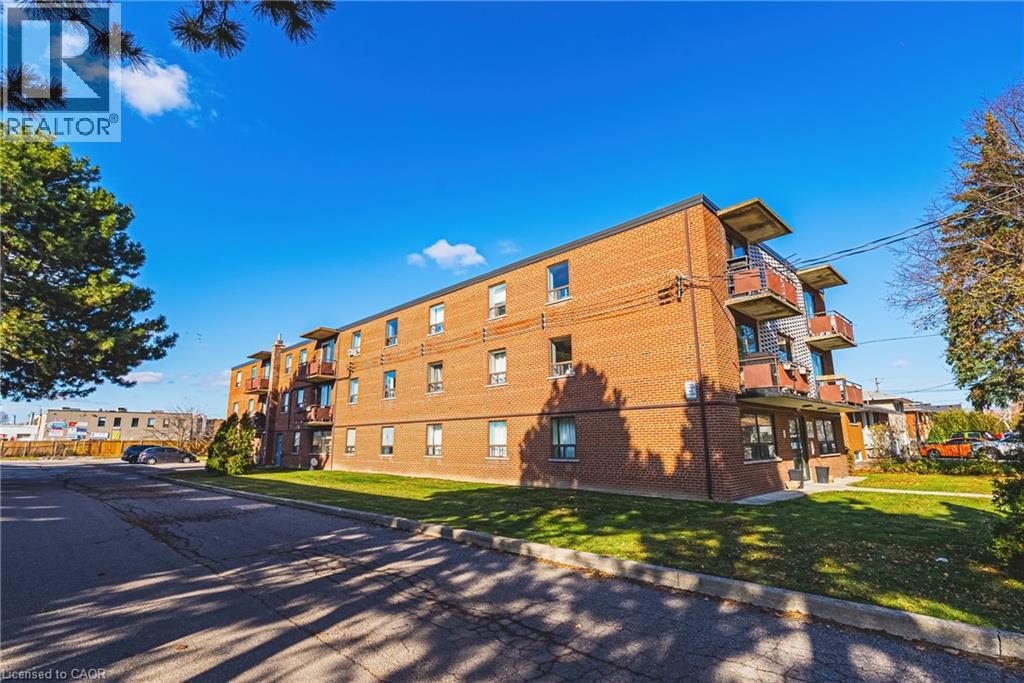 30 Hayden Street, Hamilton, Ontario  L9A 2X2 - Photo 4 - 40787113