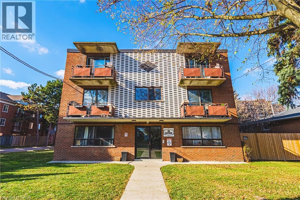 30 Hayden Street, Hamilton, Ontario  L9A 2X2 - Photo 2 - 40787113