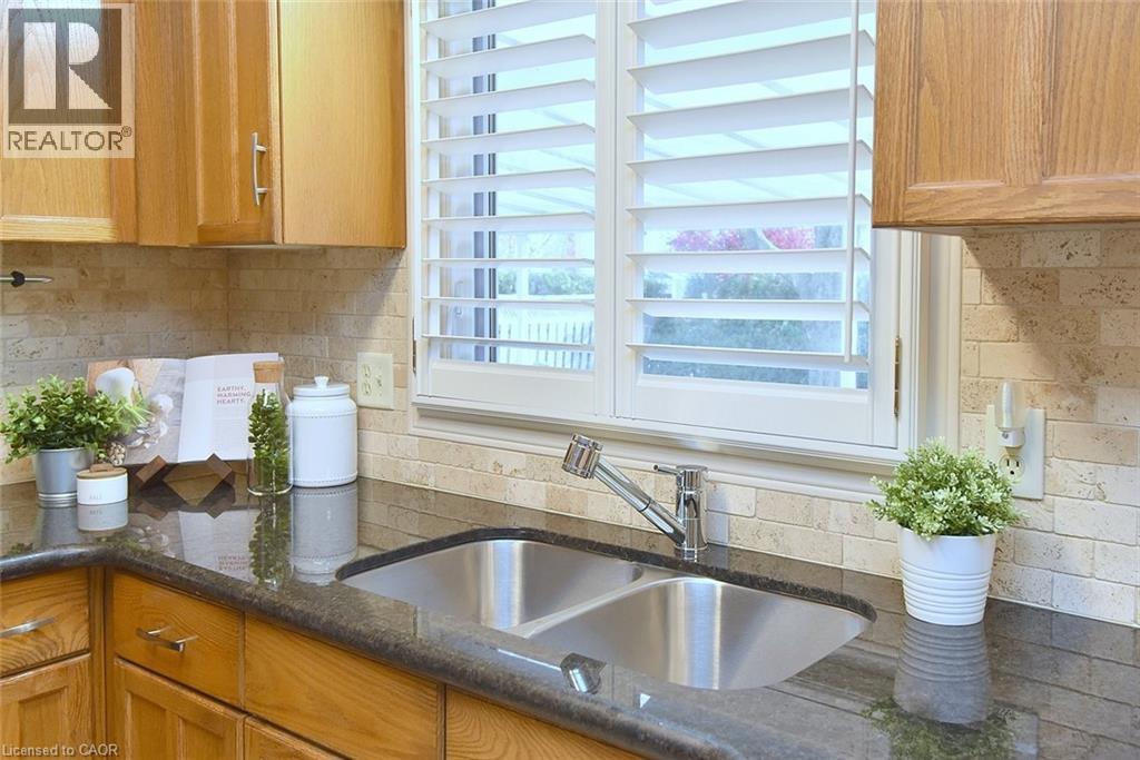 216 Amberly Boulevard, Ancaster, Ontario L9G 4J7 - Photo 20 - 40789124