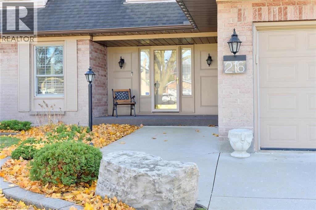 216 Amberly Boulevard, Ancaster, Ontario L9G 4J7 - Photo 5 - 40789124