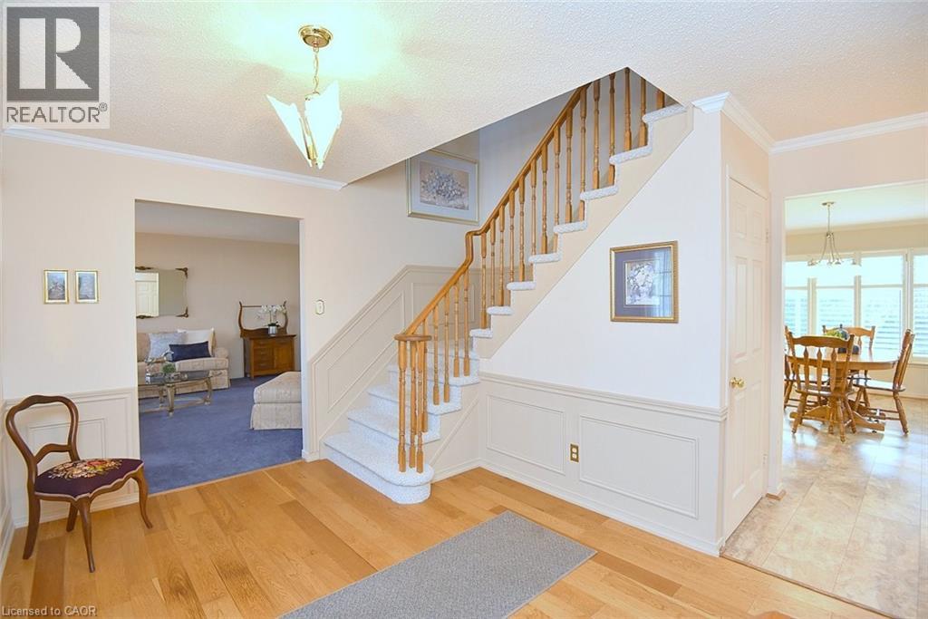 216 Amberly Boulevard, Ancaster, Ontario L9G 4J7 - Photo 6 - 40789124