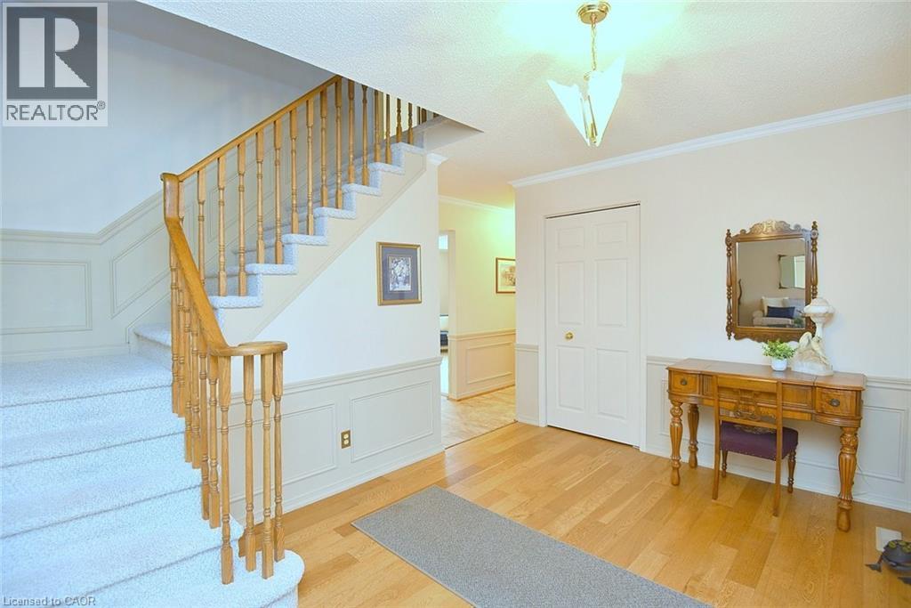 216 Amberly Boulevard, Ancaster, Ontario L9G 4J7 - Photo 8 - 40789124