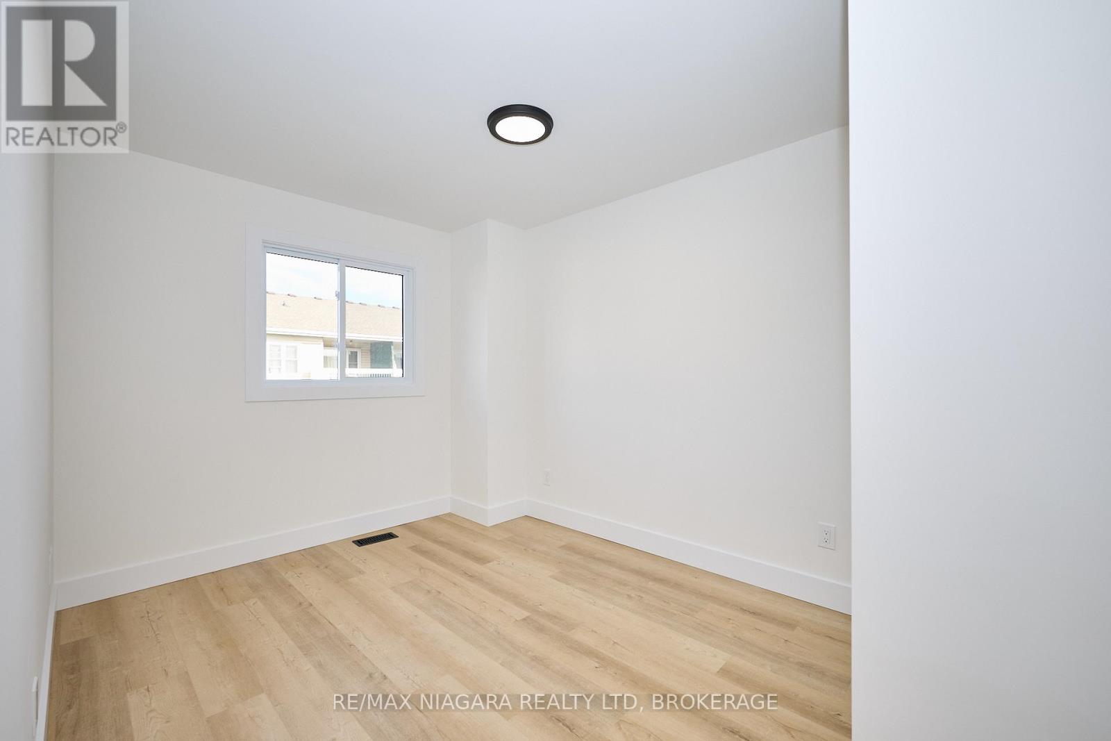 80 - 8141 Coventry Road, Niagara Falls, Ontario  L2H 2X7 - Photo 12 - X12562052