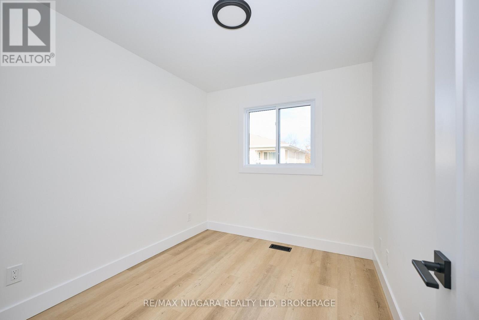 80 - 8141 Coventry Road, Niagara Falls, Ontario  L2H 2X7 - Photo 15 - X12562052