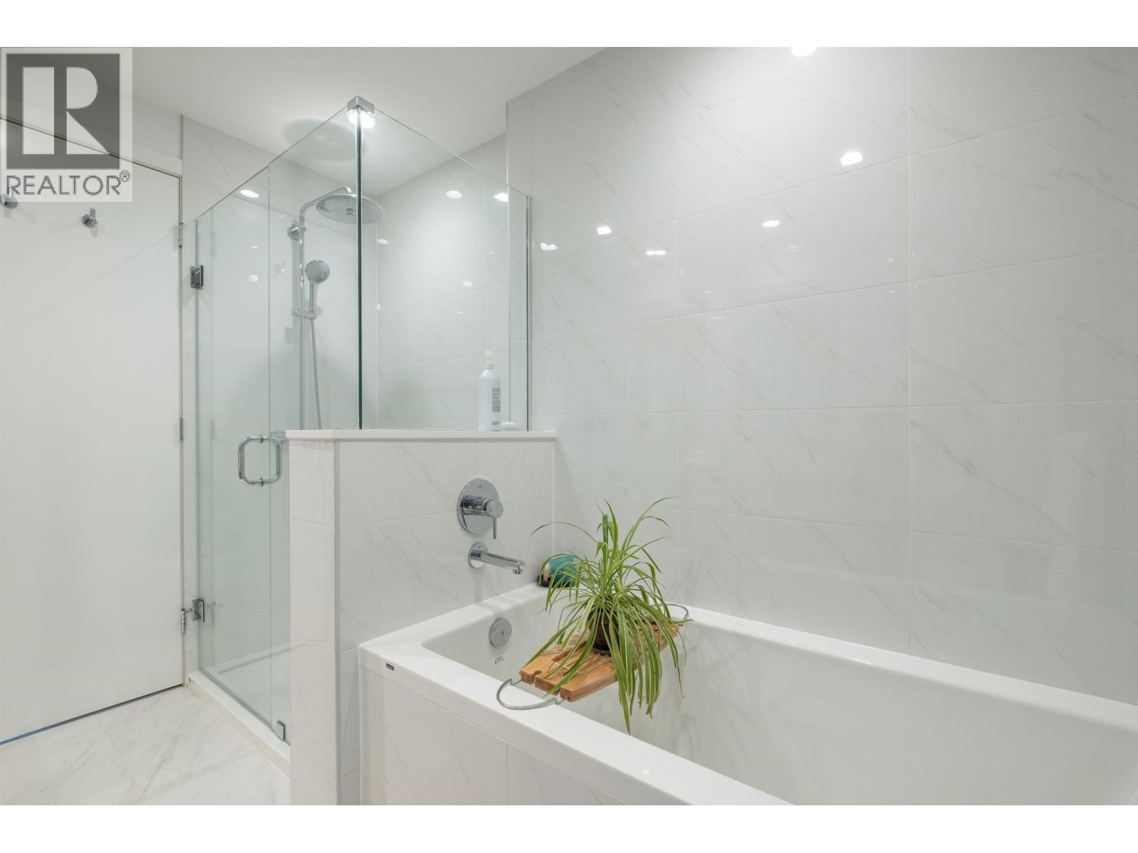 111 747 E 3rd Street, North Vancouver, British Columbia  V7L 1G8 - Photo 24 - R3068990