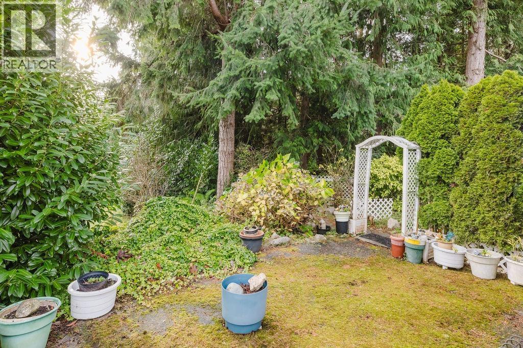 26 1123 Flume Road, Roberts Creek, British Columbia  V0N 2W2 - Photo 10 - R3068973