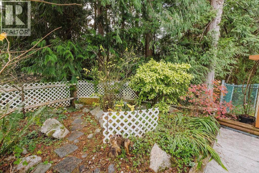 26 1123 Flume Road, Roberts Creek, British Columbia  V0N 2W2 - Photo 11 - R3068973