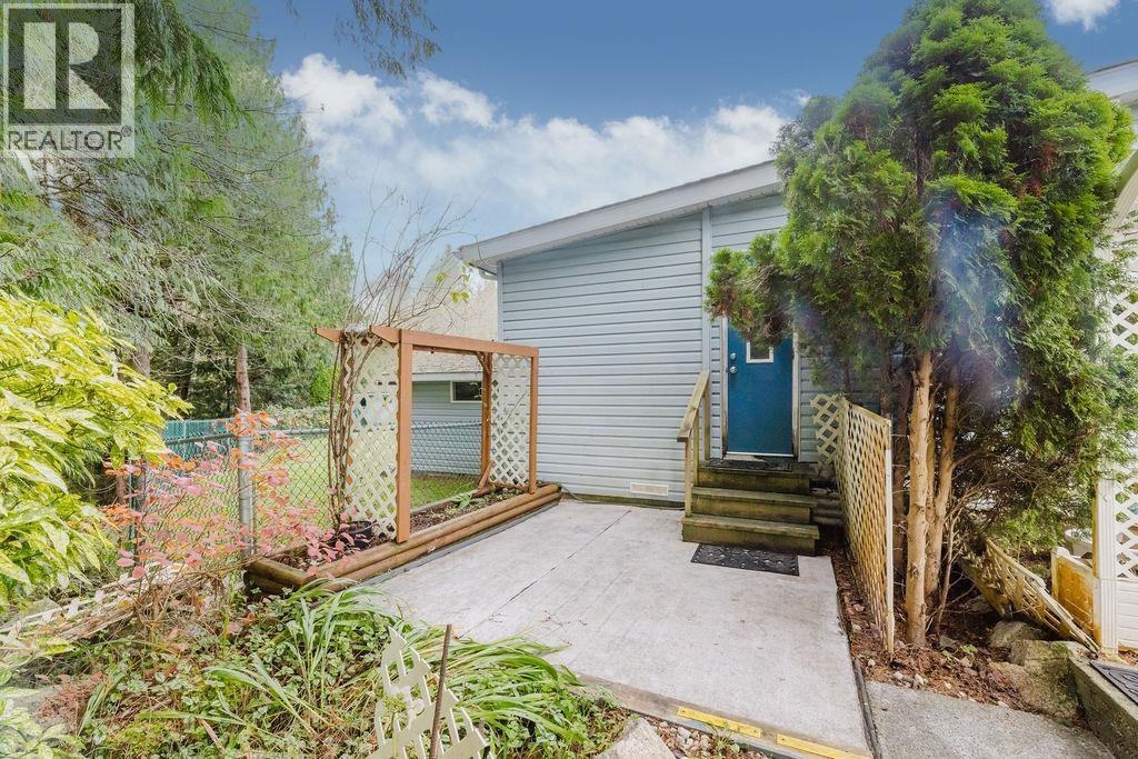 26 1123 Flume Road, Roberts Creek, British Columbia  V0N 2W2 - Photo 6 - R3068973