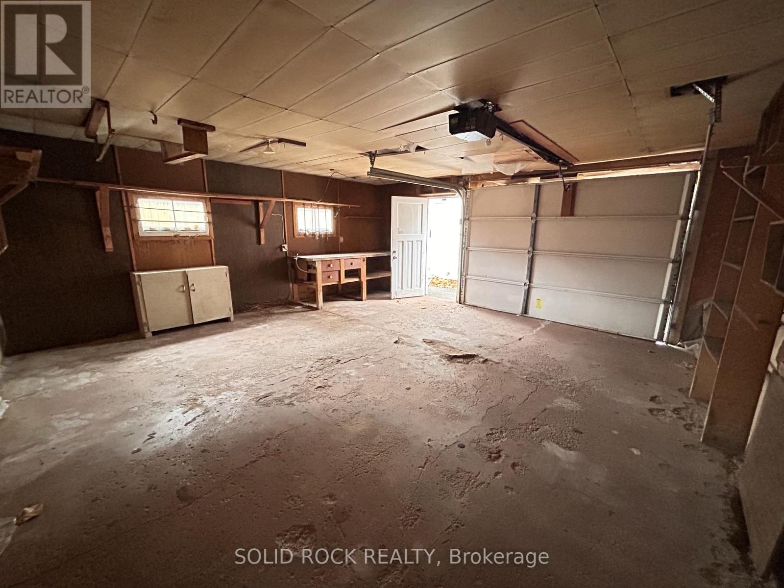 11 Melrose Avenue, Ottawa, Ontario K1Y 1T8 - Photo 24 - X12561014