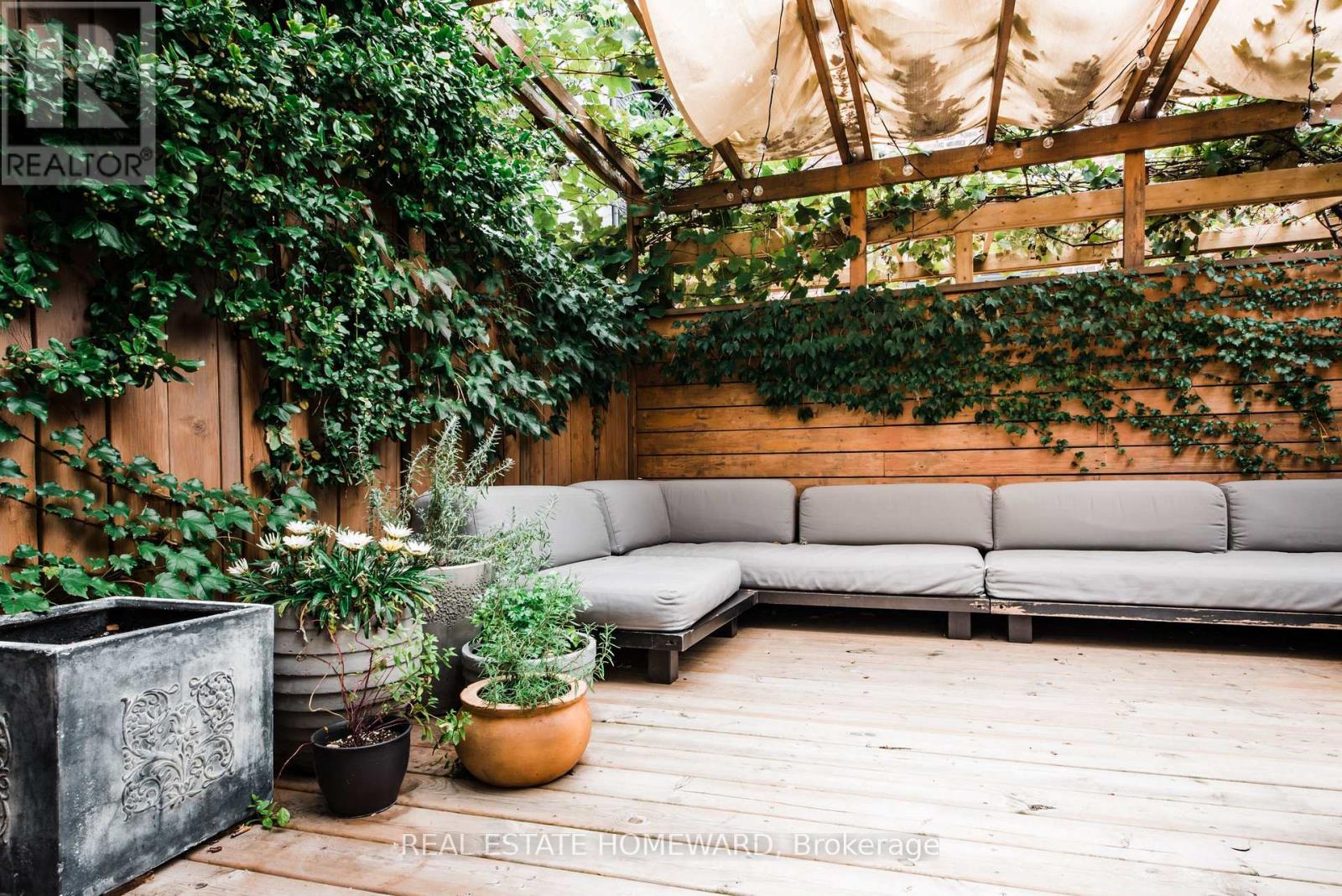 77 Claremont Street, Toronto, Ontario  M6J 2M7 - Photo 19 - C12562120