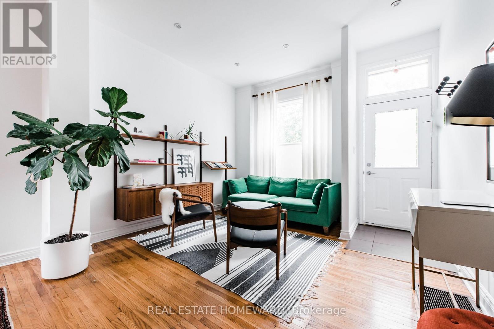 77 Claremont Street, Toronto, Ontario  M6J 2M7 - Photo 3 - C12562120