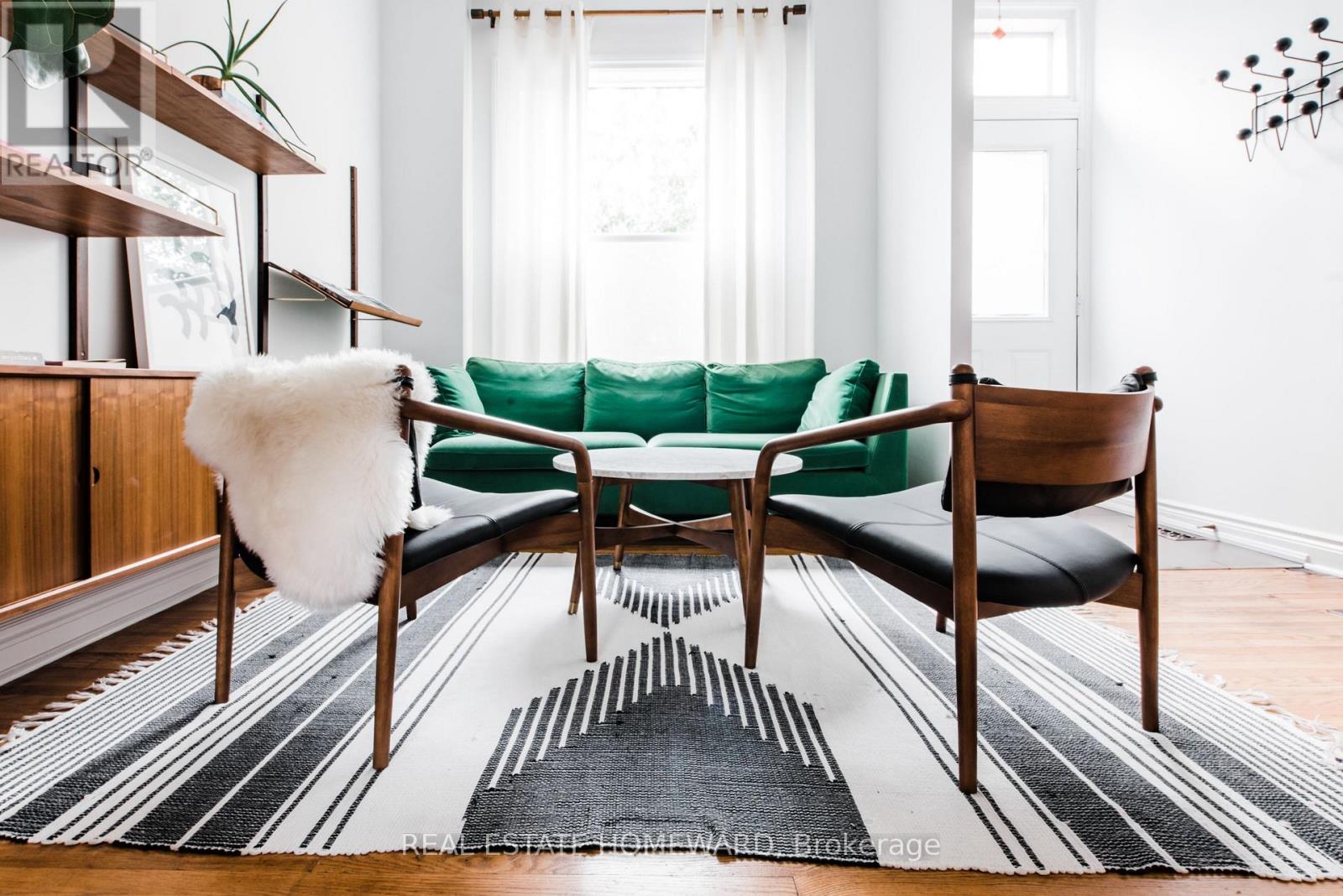 77 Claremont Street, Toronto, Ontario  M6J 2M7 - Photo 6 - C12562120