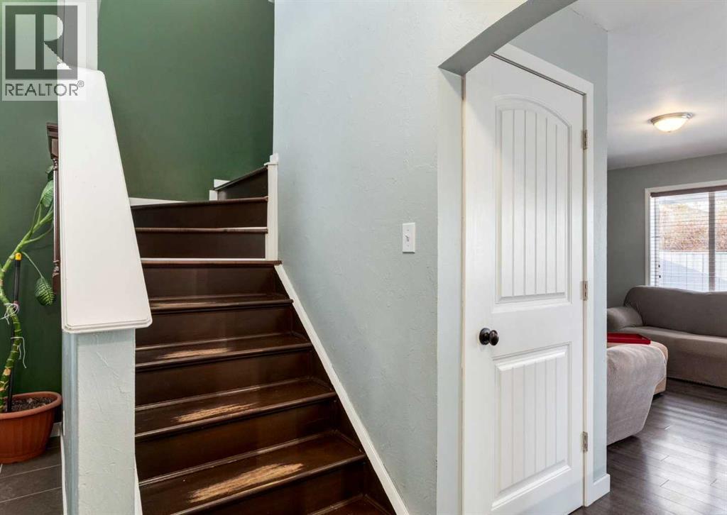 37 Cimarron Meadows Bay, Okotoks, Alberta  T1S 2E4 - Photo 17 - A2271076