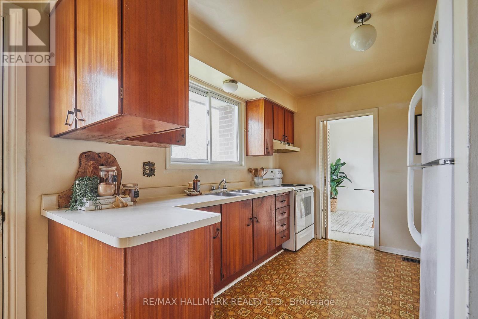 170 Orchard View Boulevard, Oshawa, Ontario  L1G 3P2 - Photo 6 - E12562066