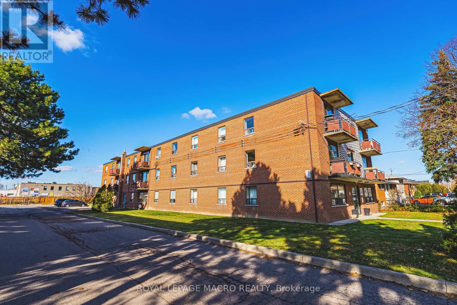 30 Hayden Street, Hamilton, Ontario  L9A 2X2 - Photo 4 - X12556480