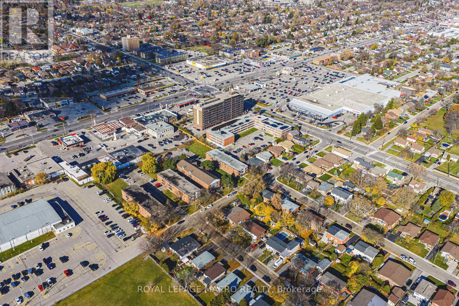 30 Hayden Street, Hamilton, Ontario  L9A 2X2 - Photo 9 - X12556480
