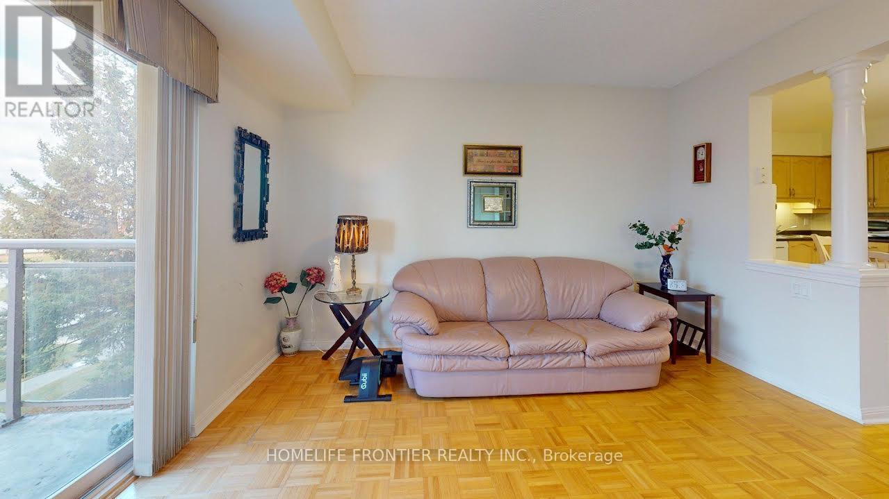 #314 - 2502 Rutherford Road, Vaughan, Ontario  L4K 5N6 - Photo 9 - N12562068