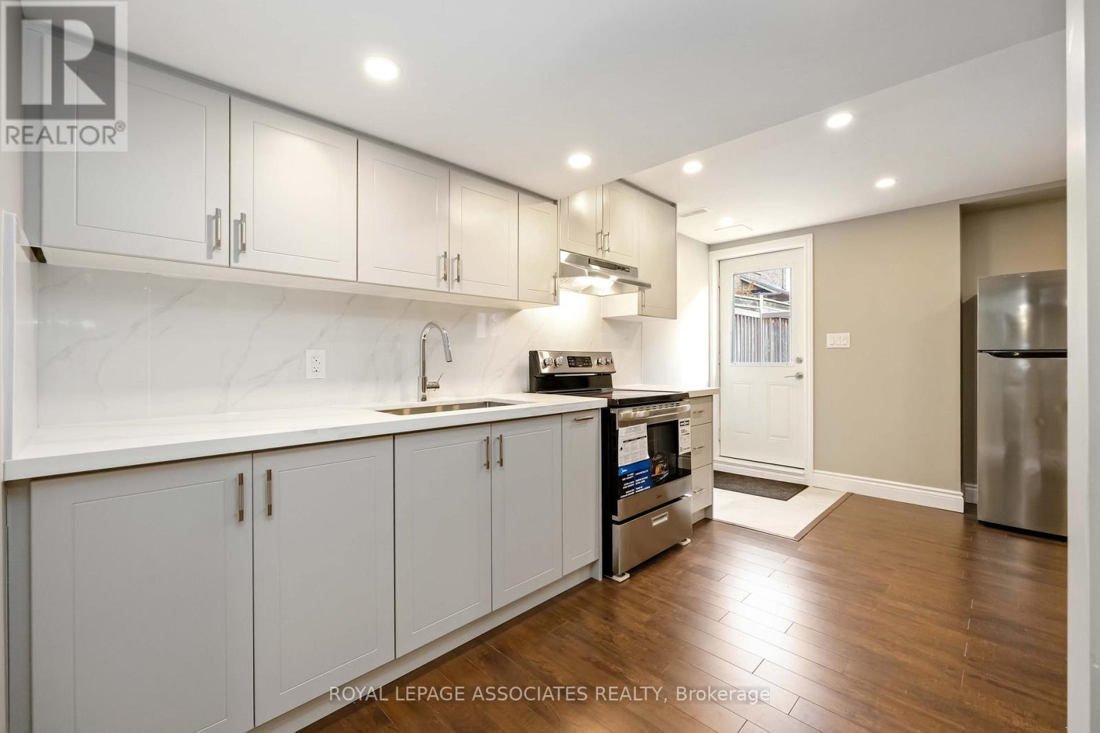 Bsmt - 61 Estrella Crescent, Richmond Hill, Ontario  L4E 0S4 - Photo 11 - N12562094