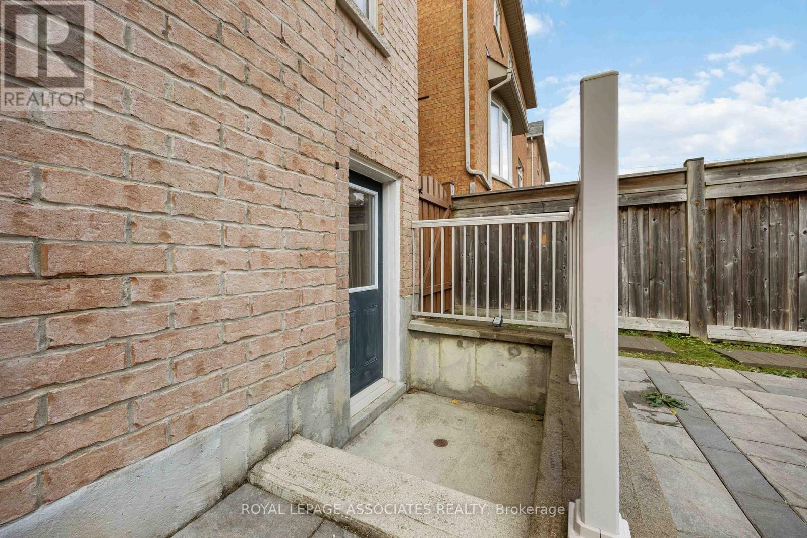 Bsmt - 61 Estrella Crescent, Richmond Hill, Ontario  L4E 0S4 - Photo 23 - N12562094