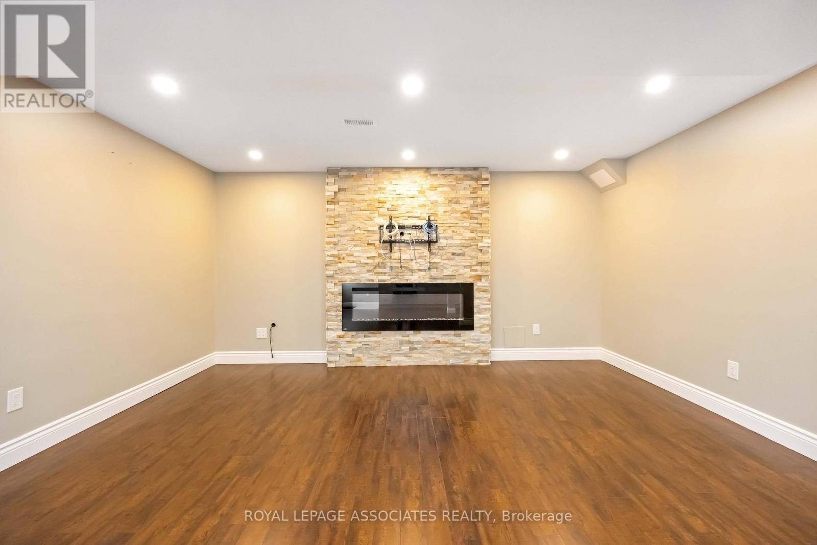 Bsmt - 61 Estrella Crescent, Richmond Hill, Ontario  L4E 0S4 - Photo 29 - N12562094