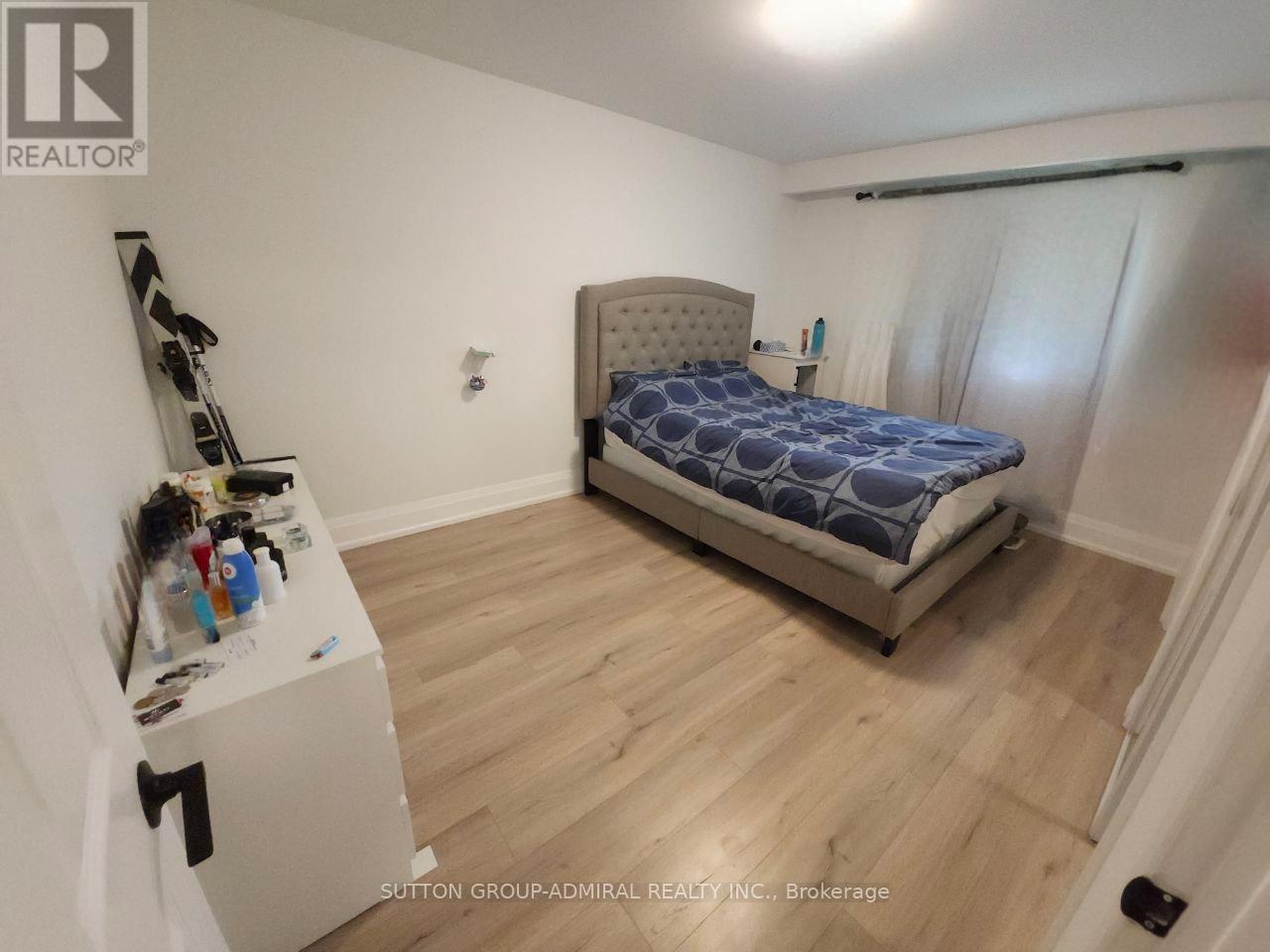 174 St Anthony's Court, Richmond Hill, Ontario  L4C 4T3 - Photo 13 - N12562102