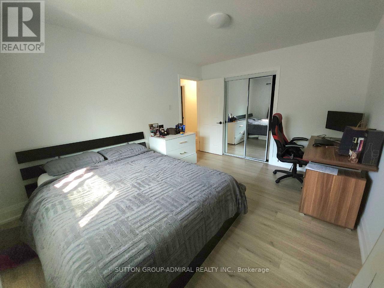 174 St Anthony's Court, Richmond Hill, Ontario  L4C 4T3 - Photo 14 - N12562102