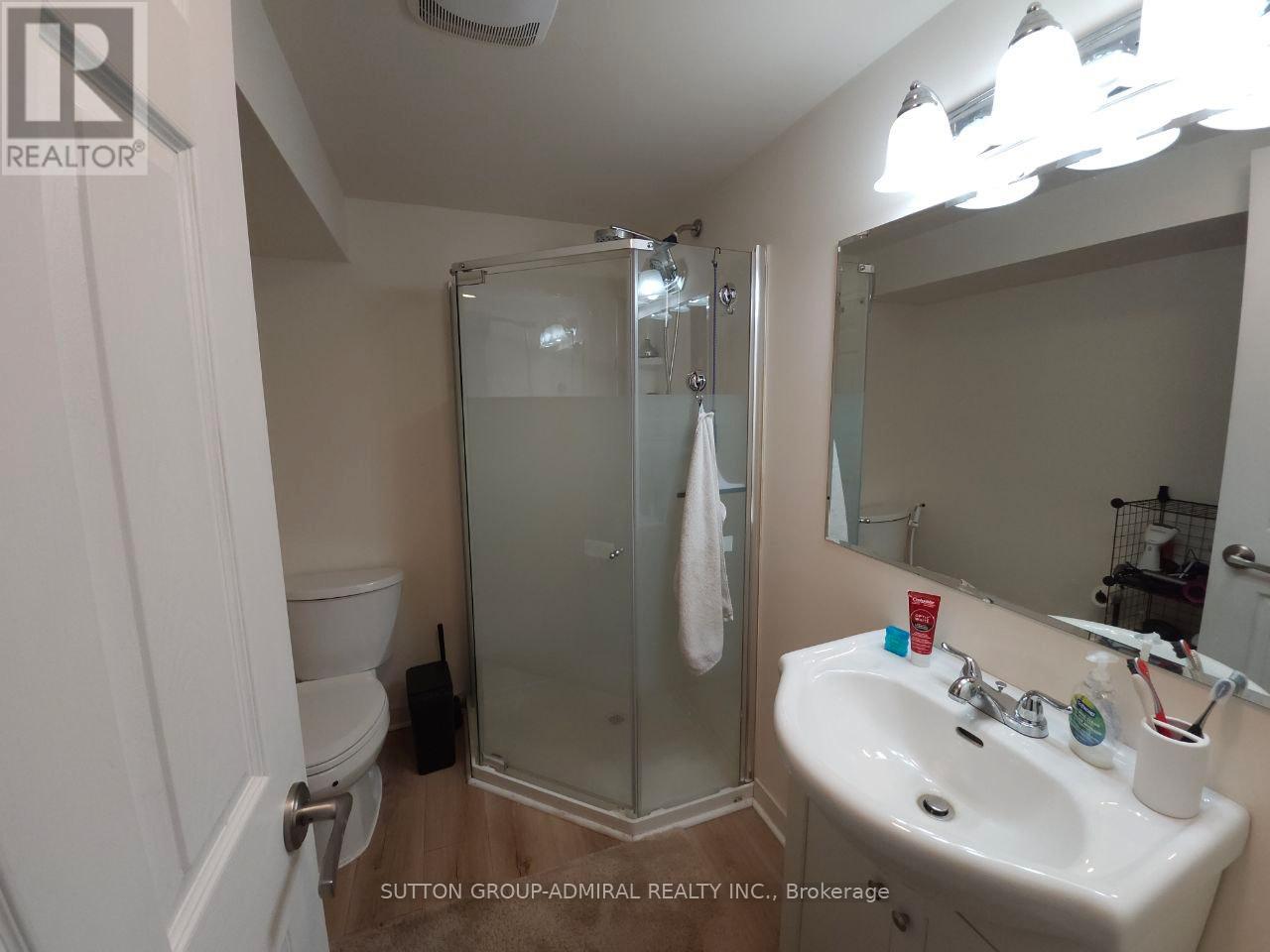174 St Anthony's Court, Richmond Hill, Ontario  L4C 4T3 - Photo 27 - N12562102