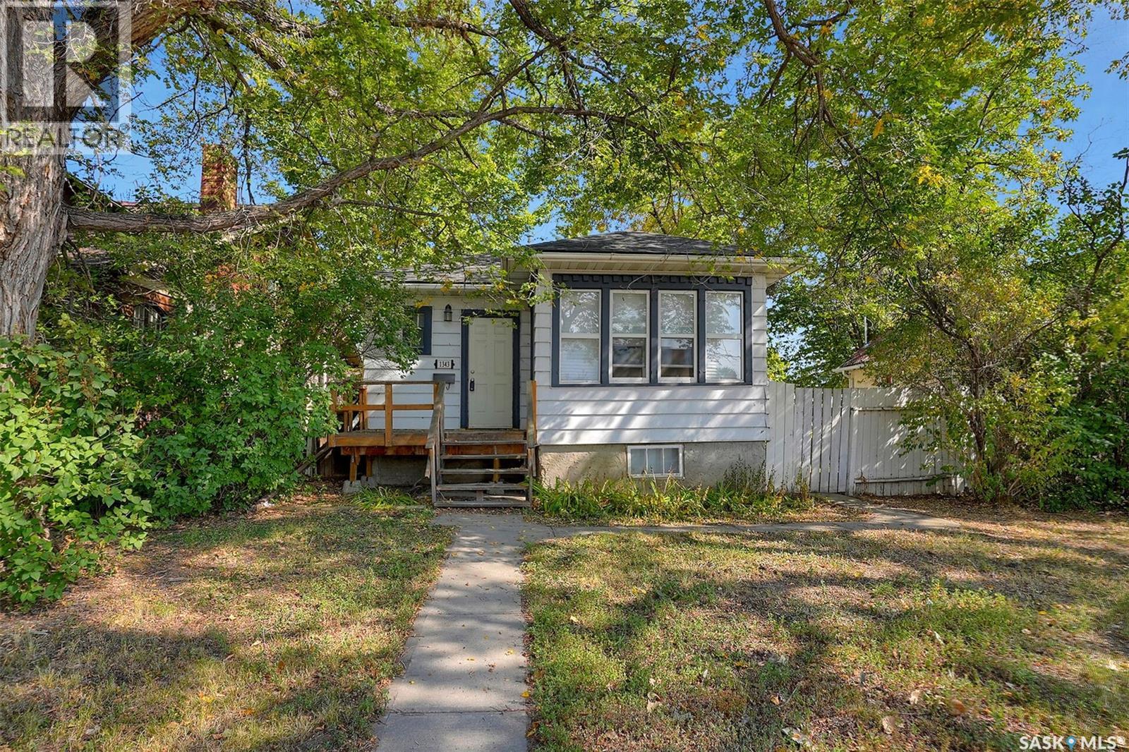 1343 Elphinstone Street, Regina, Saskatchewan  S4T 3M5 - Photo 2 - SK024409