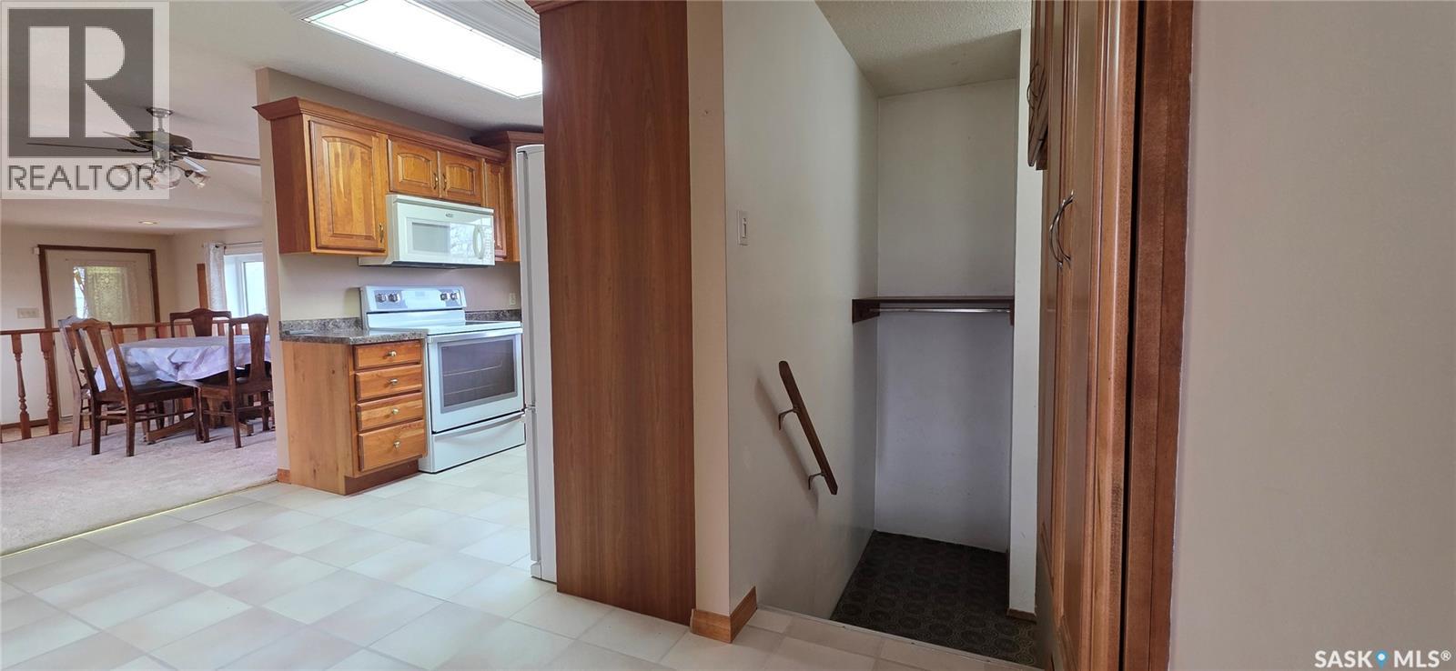 Cook Acreage, Estevan Rm No. 5, Saskatchewan  S4A 2X3 - Photo 22 - SK024362