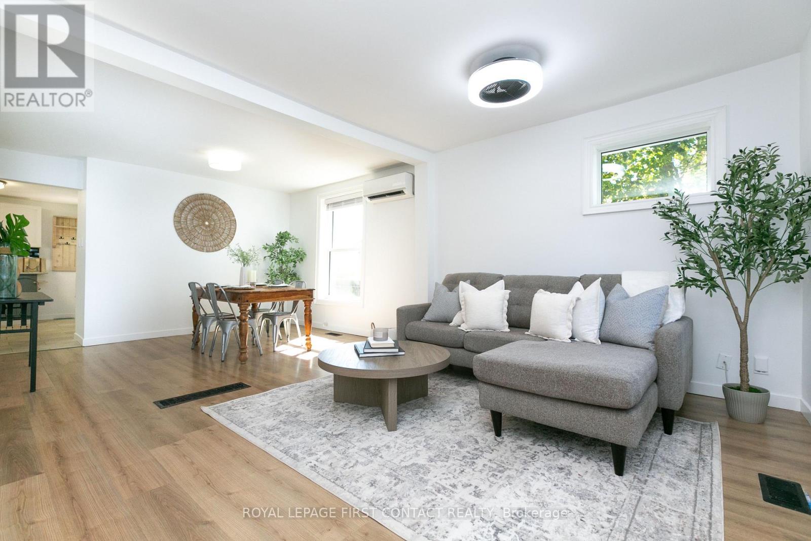 330 Laclie Street, Orillia, Ontario  L3V 4P3 - Photo 7 - S12562132