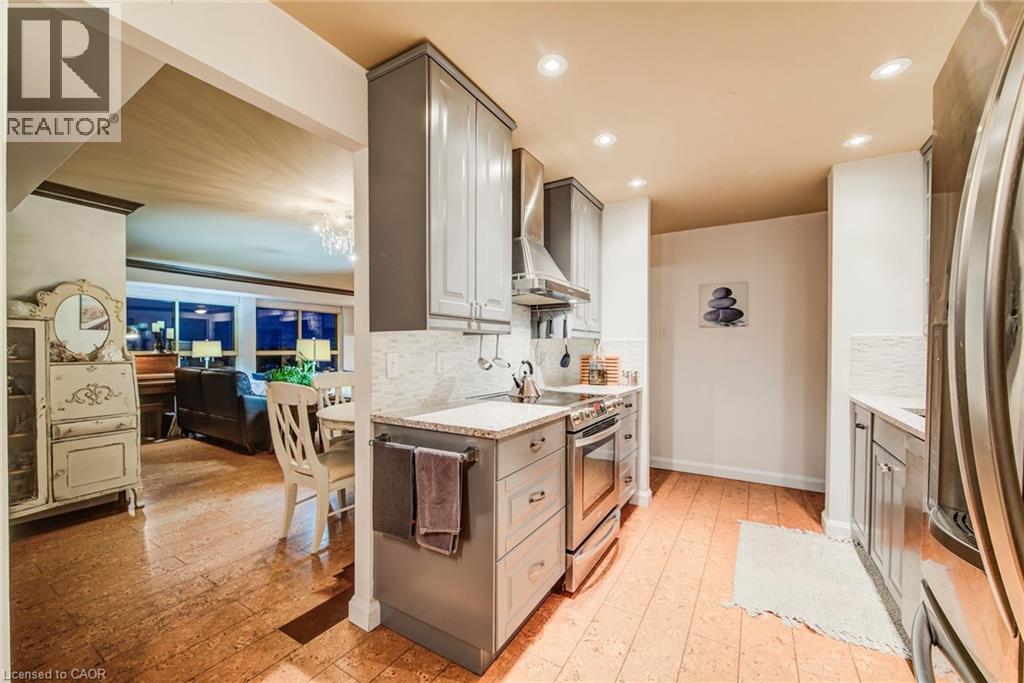 30 Blue Springs Drive Unit# Ph4, Waterloo, Ontario  N2J 4T2 - Photo 10 - 40789048