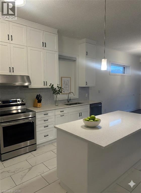 681 Benninger Drive, Kitchener, Ontario  N2E 0J2 - Photo 4 - 40788446