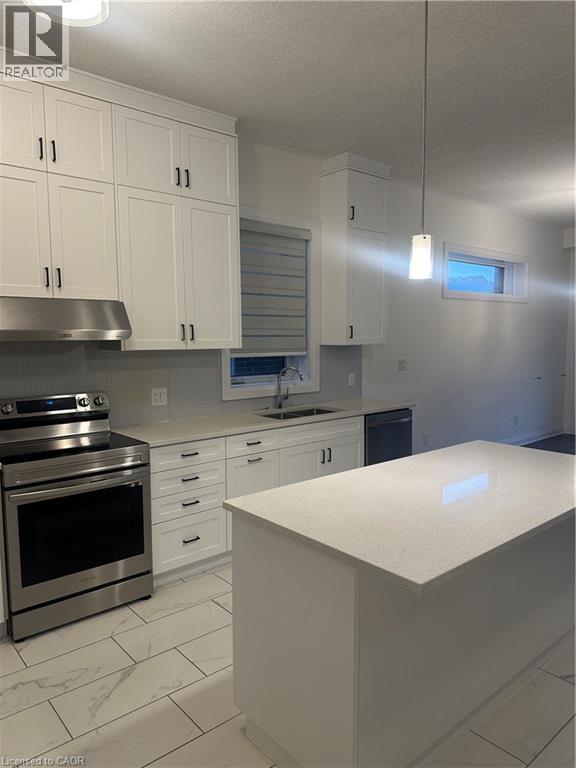 681 Benninger Drive, Kitchener, Ontario  N2E 0J2 - Photo 5 - 40788446