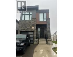 681 BENNINGER Drive, Kitchener, Ontario
