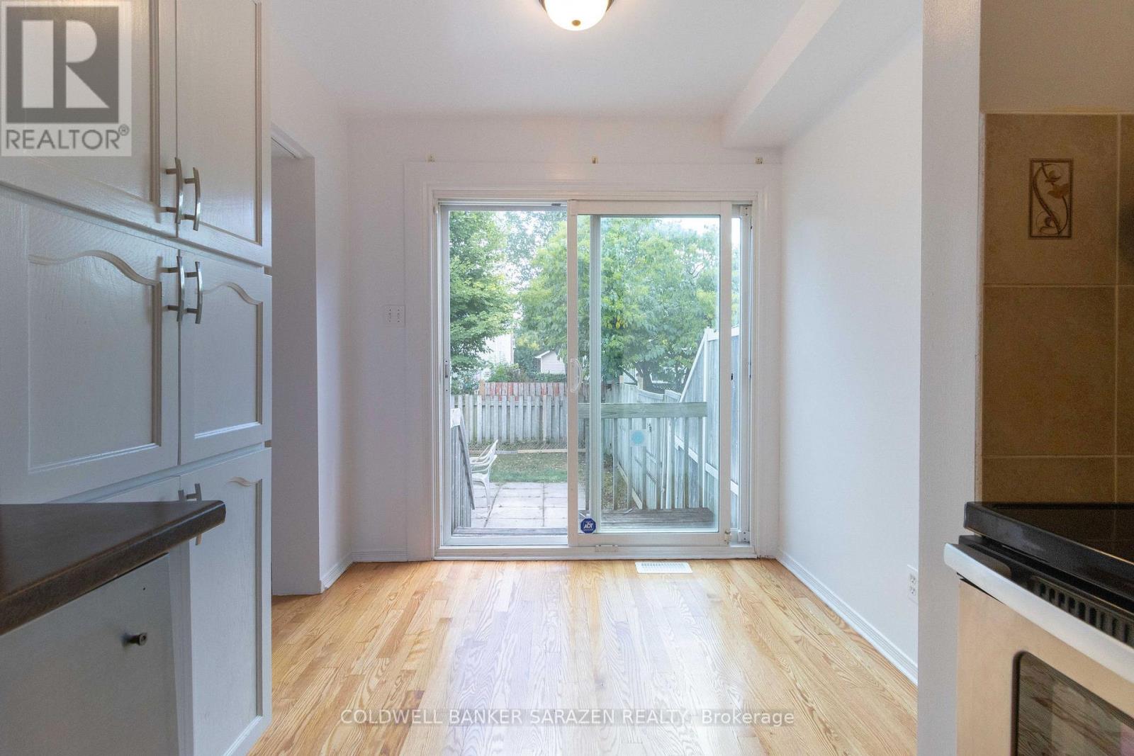 98 Grassy Plains Drive, Ottawa, Ontario  K2M 2N3 - Photo 11 - X12367948