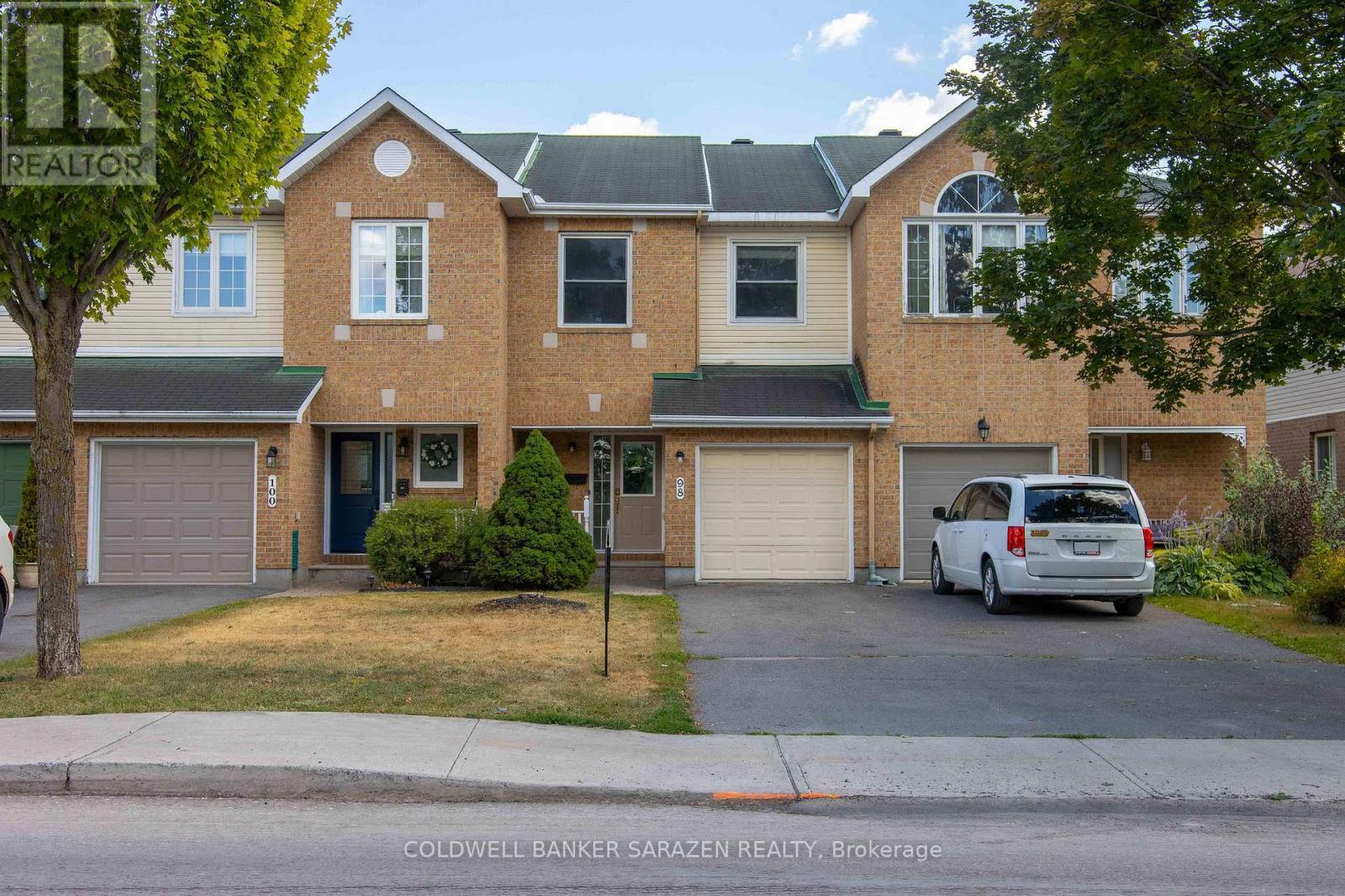 98 Grassy Plains Drive, Ottawa, Ontario  K2M 2N3 - Photo 2 - X12367948