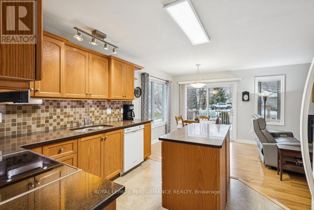 7051 Donwel Drive, Ottawa, Ontario  K4P 1M7 - Photo 10 - X12558946