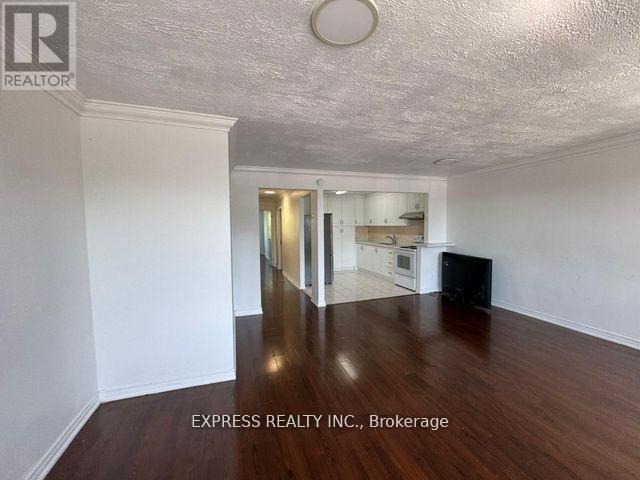 941a Lakeshore Road E, Mississauga, Ontario  L5E 1E3 - Photo 5 - W12562022