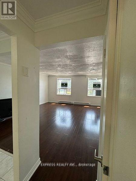 941a Lakeshore Road E, Mississauga, Ontario  L5E 1E3 - Photo 7 - W12562022