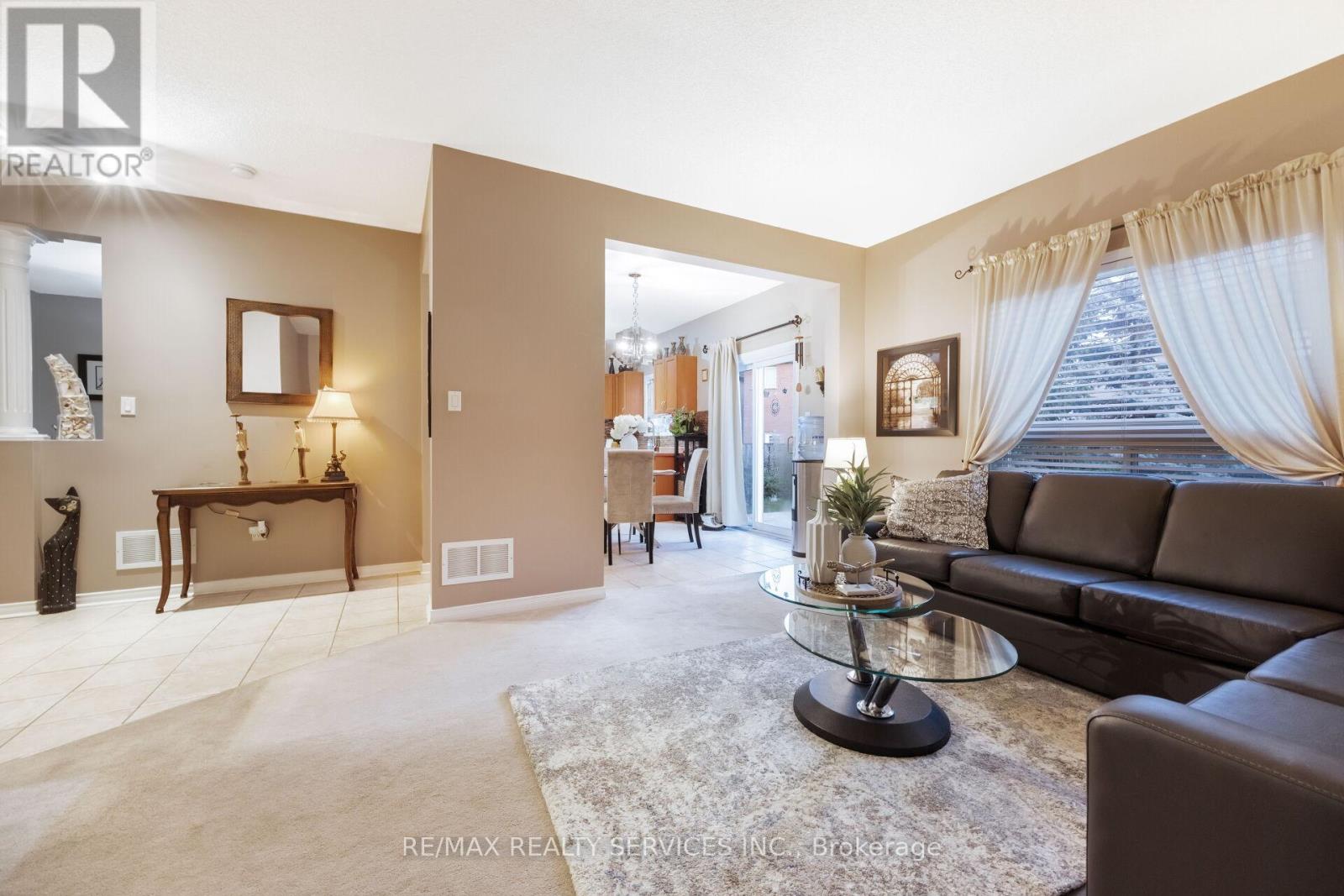 56 Pappain Crescent, Brampton, Ontario  L7A 3J6 - Photo 11 - W12562034