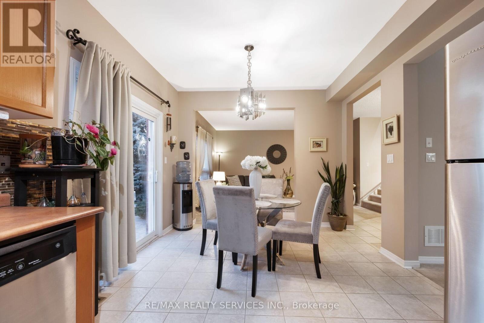 56 Pappain Crescent, Brampton, Ontario  L7A 3J6 - Photo 20 - W12562034